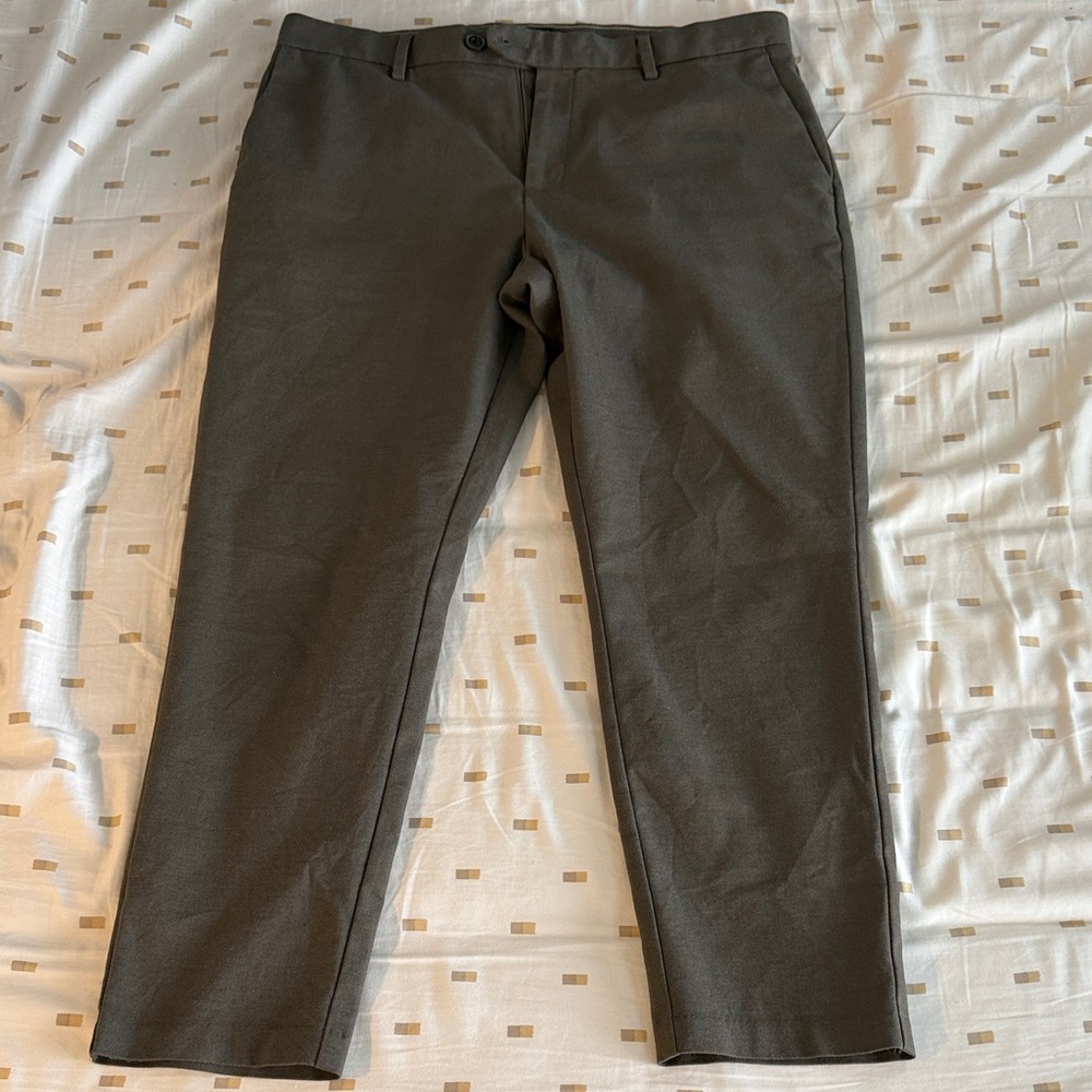 Banana Republic Men's Chinos — Charcoal Gray